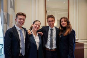 Nos étudiants participant à l'EMCUP