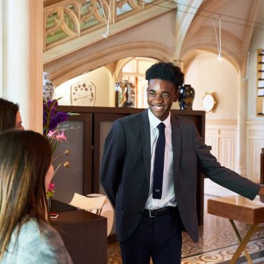 Pourquoi choisir une formation supérieure en Management de l’Hôtellerie et Restauration ?