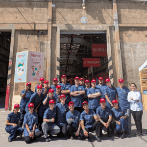 étudiants de l'institut lyfe summer program qui participent au Lyon street food festival