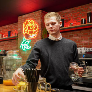 leiu applicatif de mise en situation professionnelle de l'institut lyfe : le rose bar